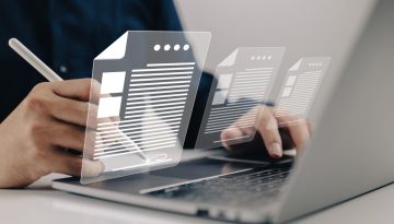 Le propriétaire de l'entreprise utilise un logiciel de gestion des contrats.