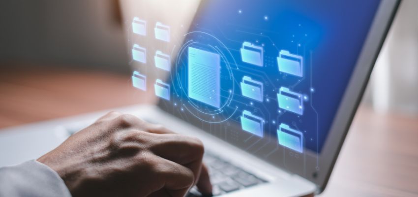 seguridad de los documentos (2) Hoy en día, la seguridad de los documentos debe abarcar el correo electrónico, los archivos compartidos, las unidades en la nube y los dispositivos móviles.