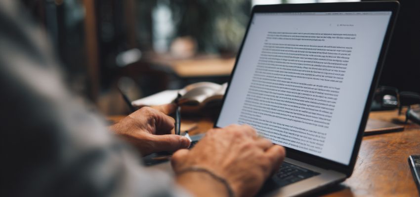 flujo de trabajo de documentos electrónicos (1) Con las firmas, su sistema de flujo de trabajo de documentos electrónicos facilitará la legalidad, la seguridad y la rapidez de respuesta.