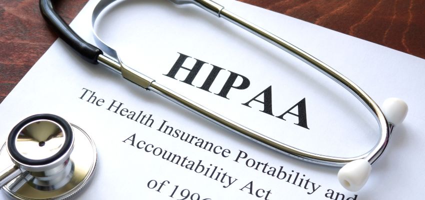 El proveedor del seguro médico cumple la HIPAA.